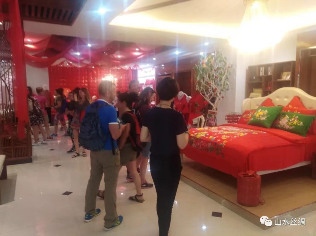 意大利游客来访山水丝绸-微信图片_20190919102015