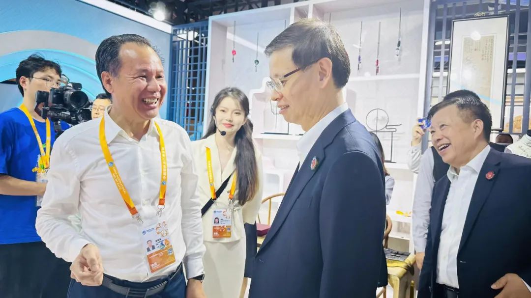 山水丝绸网站图片